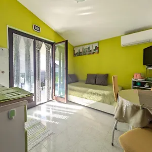 Ap Silvija Apartamento